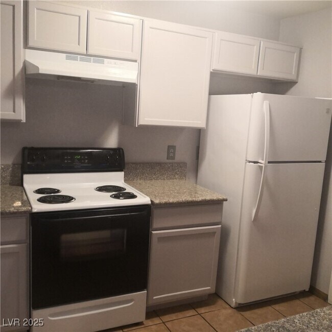 Building Photo - 6750 Del Rey Ave