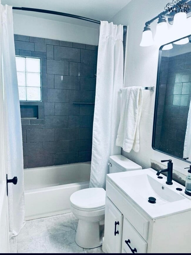 Building Photo - 3105 Sherwood Ln