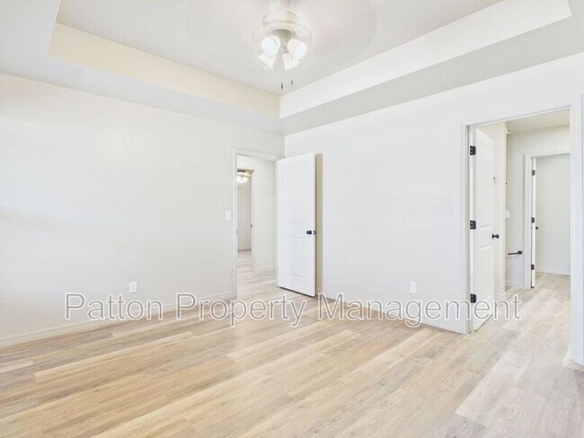 Building Photo - 1124 Caprock St