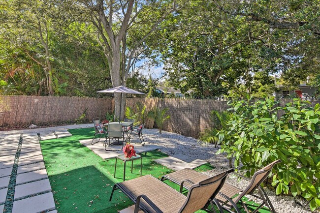 Building Photo - 441 NW 7th Terrace