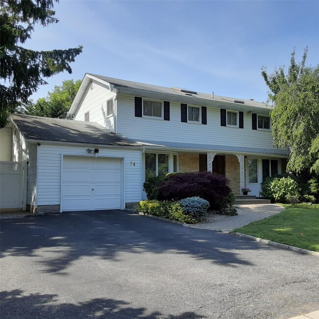 Primary Photo - 74 Rockland Dr