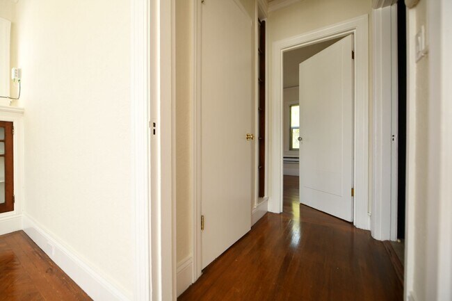 Building Photo - 324 49th St