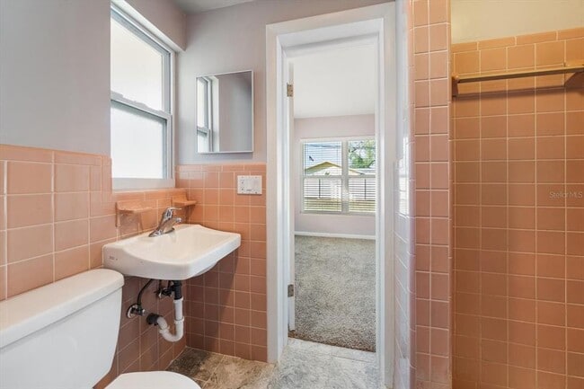 Building Photo - 1624 Fruitwood Dr