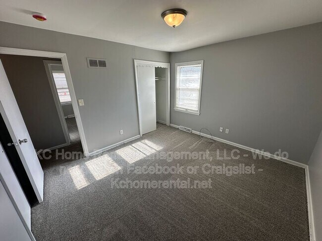 Building Photo - 7318 James A Reed Rd