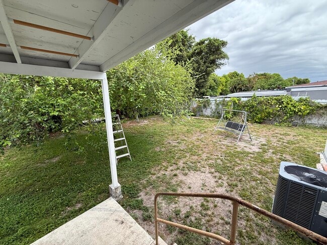 Building Photo - 1125 NW 144th St