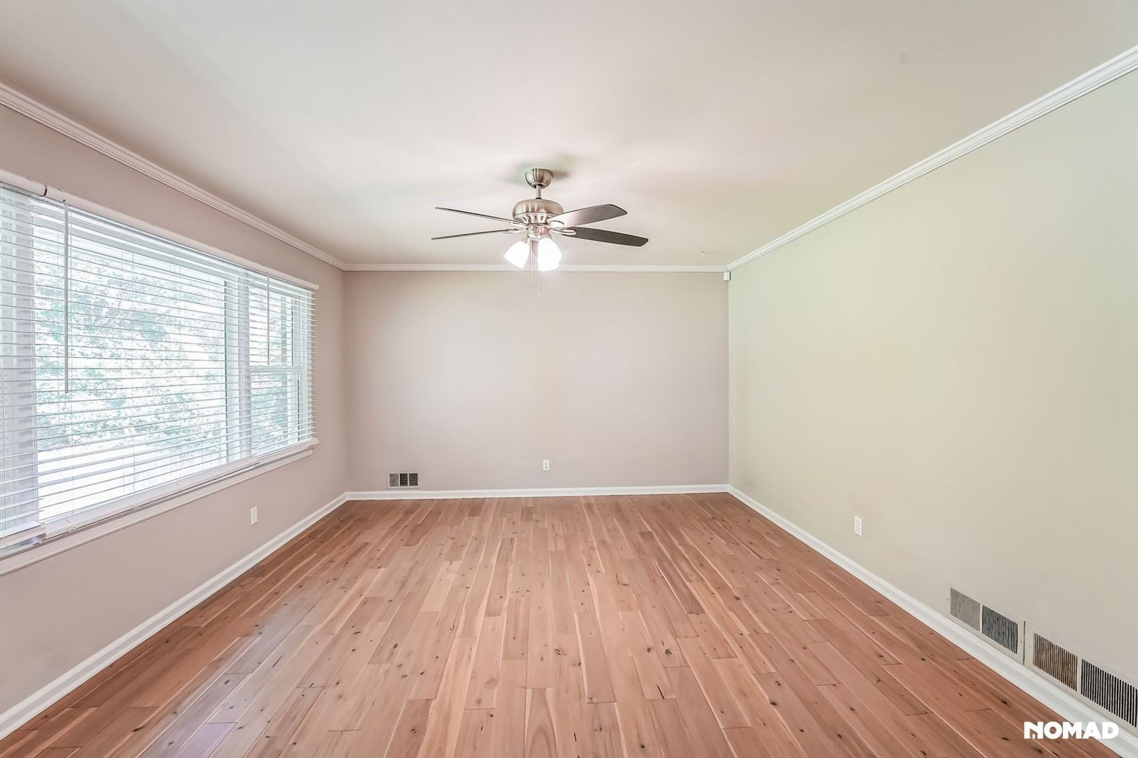 Building Photo - 2257 Collins Dr