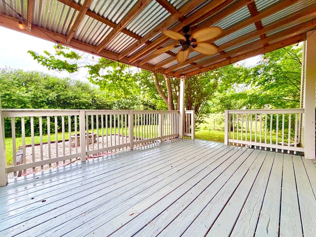 Building Photo - 1909 Needmore Rd