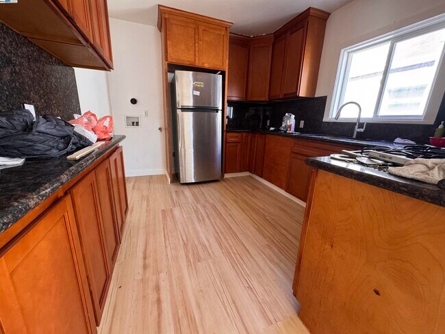 Primary Photo - 1527 77th Ave