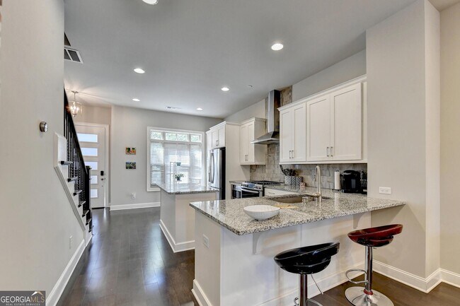 Building Photo - 4245 Deming Cir