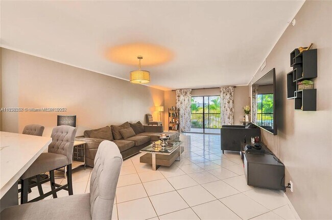 Primary Photo - 2205 S Cypress Bend Dr
