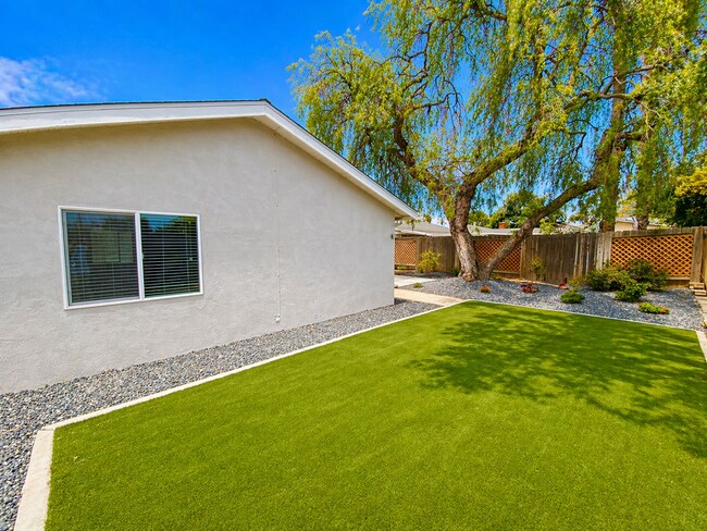Building Photo - 5204 Rincon St