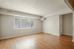 The Brick's Living Area - Villages at Franklin Crossing