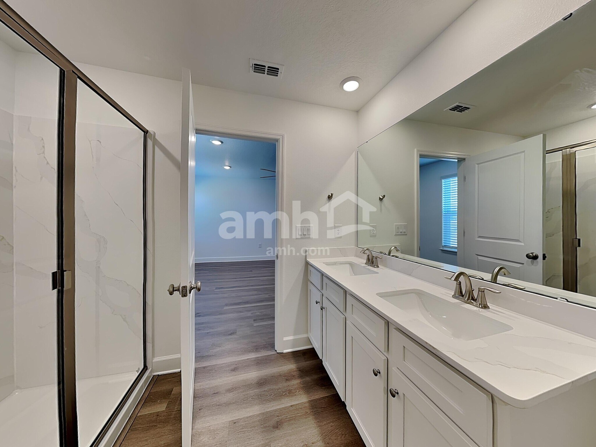 Building Photo - 16458 Cheyanne Ct