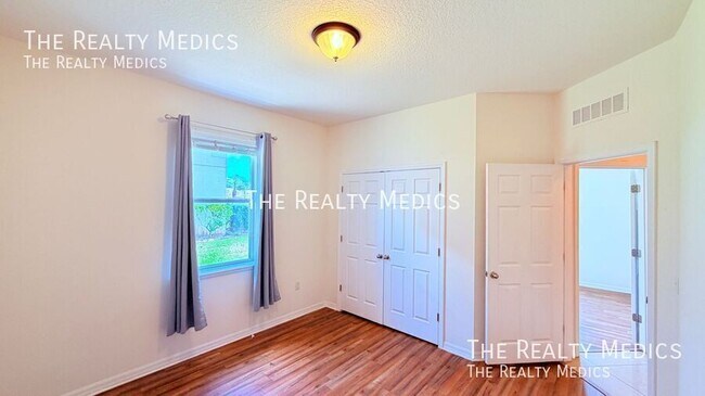 Building Photo - 4067 Knott Dr