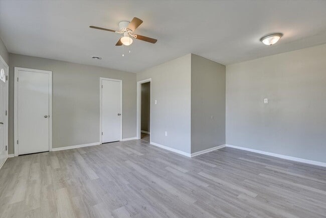 Building Photo - 3635 Spanish Trace Dr