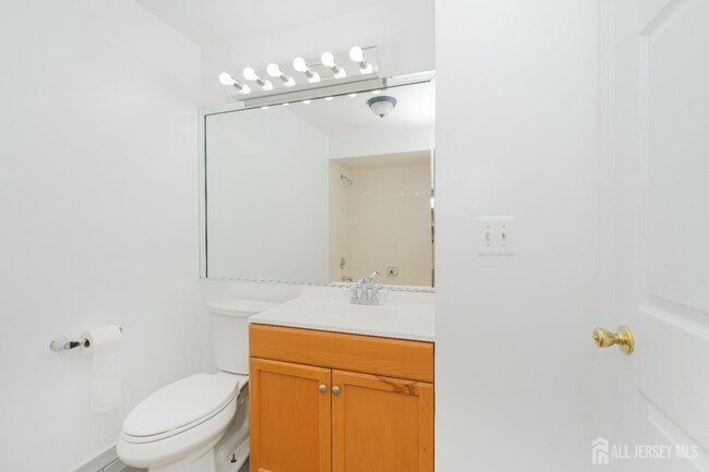 Building Photo - 402 Hidden Village Dr