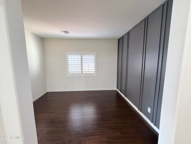 Building Photo - 16549 W Rowel Rd