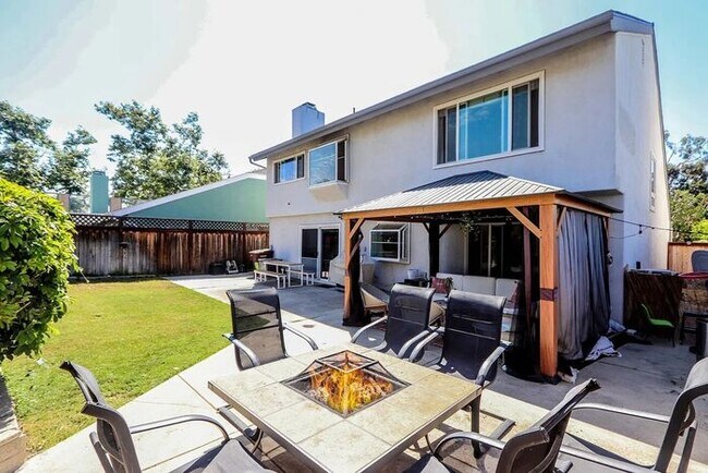 Building Photo - Quiet Cul De Sac Home