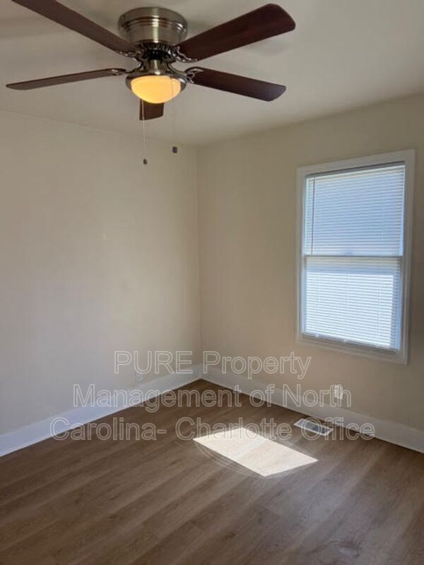 Building Photo - 1732 Newland Rd