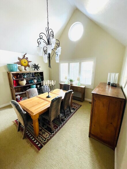 Building Photo - 9751 S Old Ranch Pl