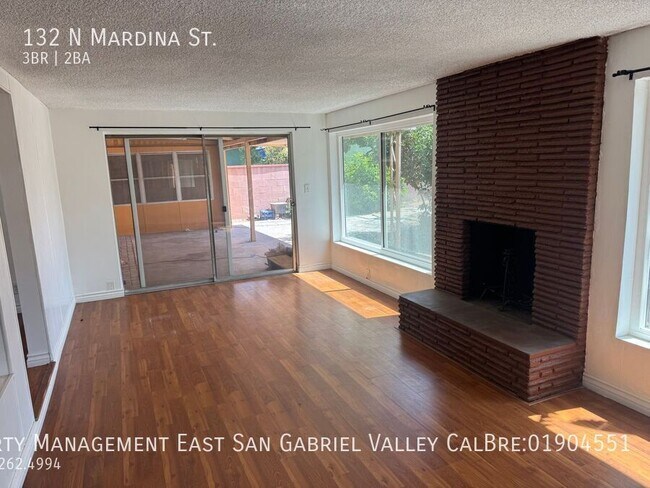 Building Photo - 132 N Mardina St