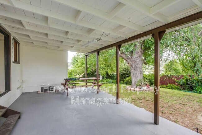 Building Photo - 523 S Barnwell St