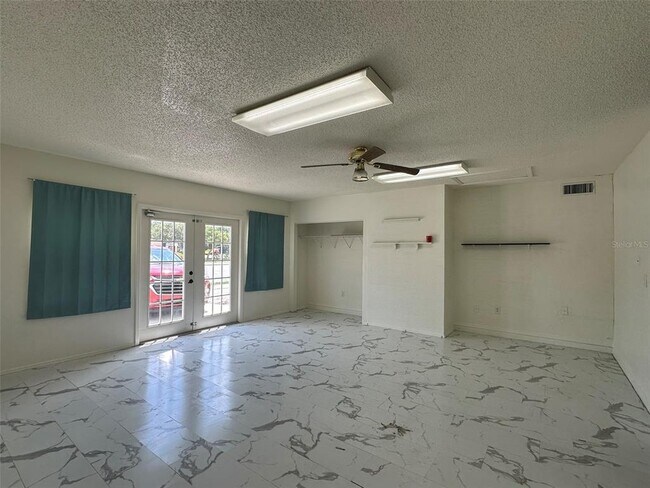 Building Photo - 4416 Englewood Rd