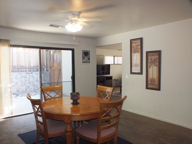 Building Photo - Rescue 2/2 1050 sf home with garage and yard!