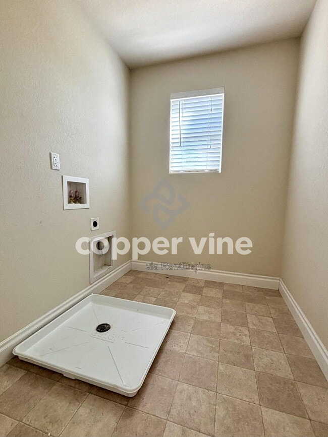Building Photo - 1414 Terra Rosa Ave