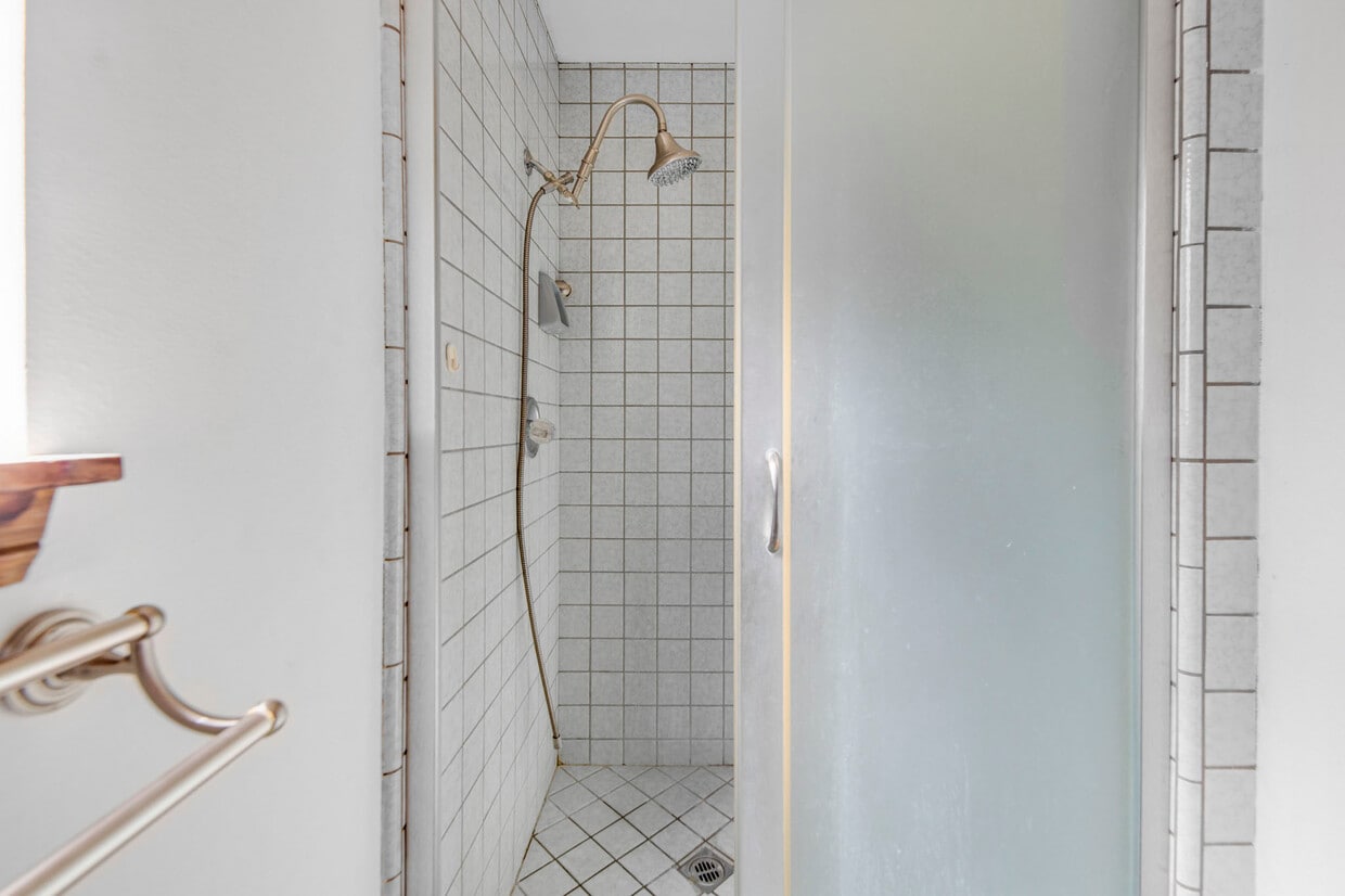 Building Photo - 2503 Brentwood Dr