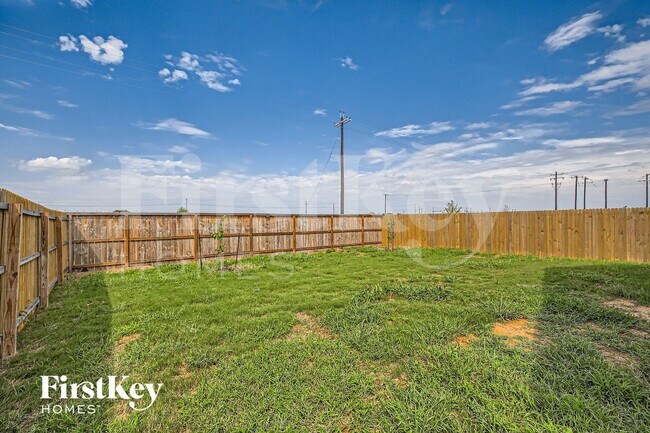 Building Photo - 3921 Far Horizon