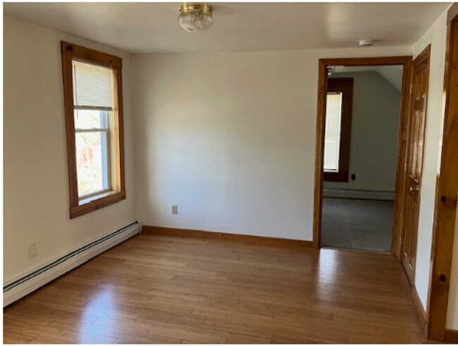 Building Photo - 141 Spruce St