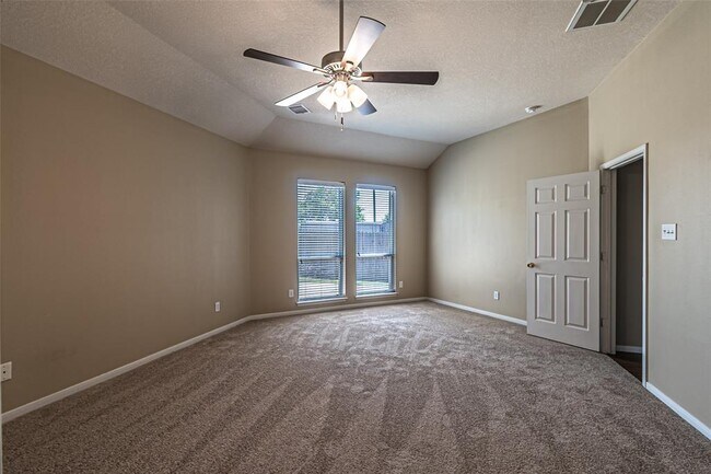 Building Photo - 15310 Redbud Dale Ct