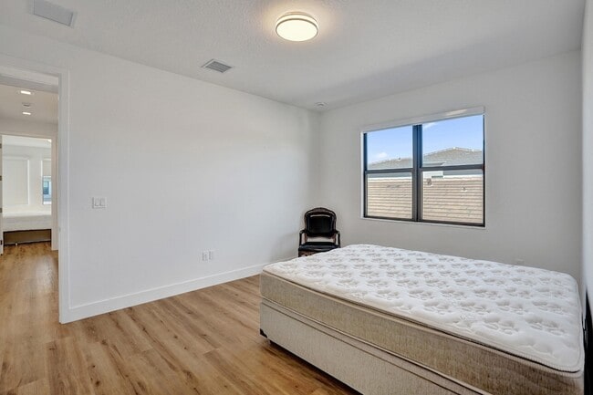 Building Photo - 9140 Silver Marsh Ln