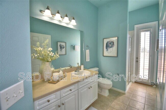 Building Photo - 2618 High Ridge Dr