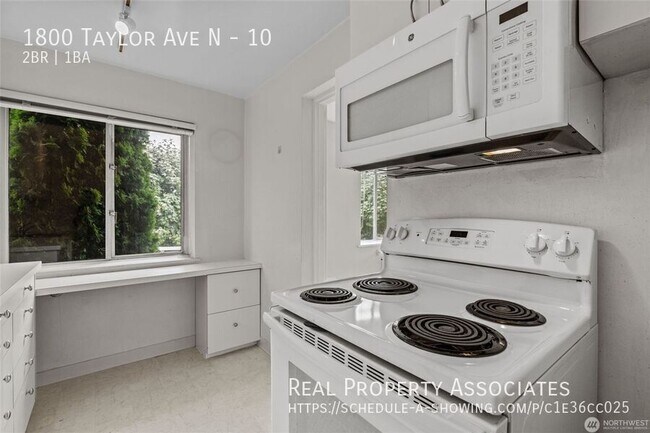 Building Photo - 1800 Taylor Ave N
