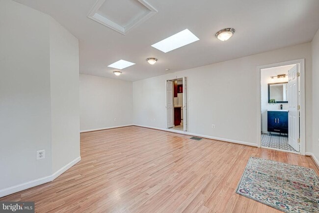 Building Photo - 2400 Huntington Ave