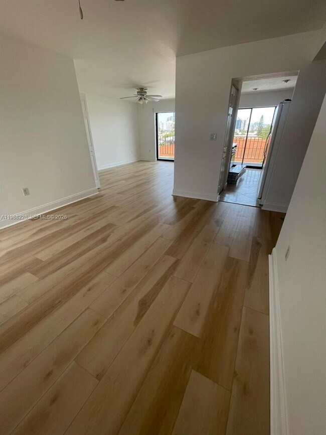 Building Photo - 7626 Byron Ave