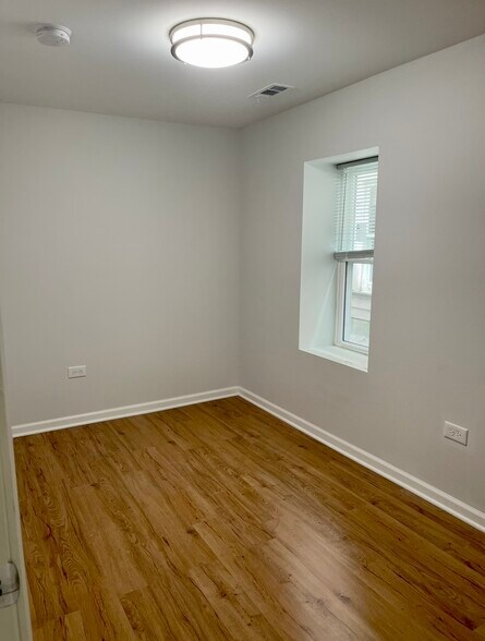 Bedroom 2 - 2314 S Seeley Ave