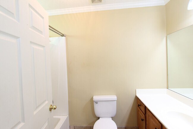 Building Photo - 3BR 2BA in Helena Loaded with Updates!!. Cute! Cute! Cute!