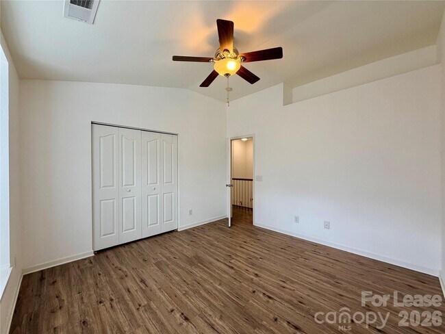 Building Photo - 10968 Princeton Village Dr
