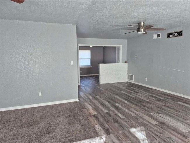 Building Photo - 2209 NW Smith Ave