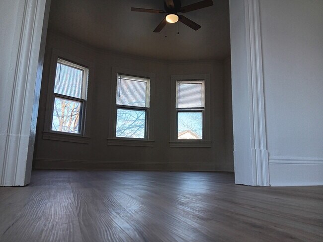 Building Photo - 536 Harrison Ave