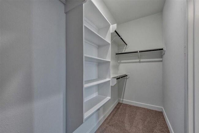 Building Photo - 4135 Du Pont St