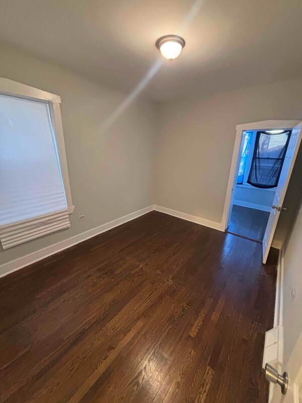 Building Photo - 1805 N Mayfield Ave