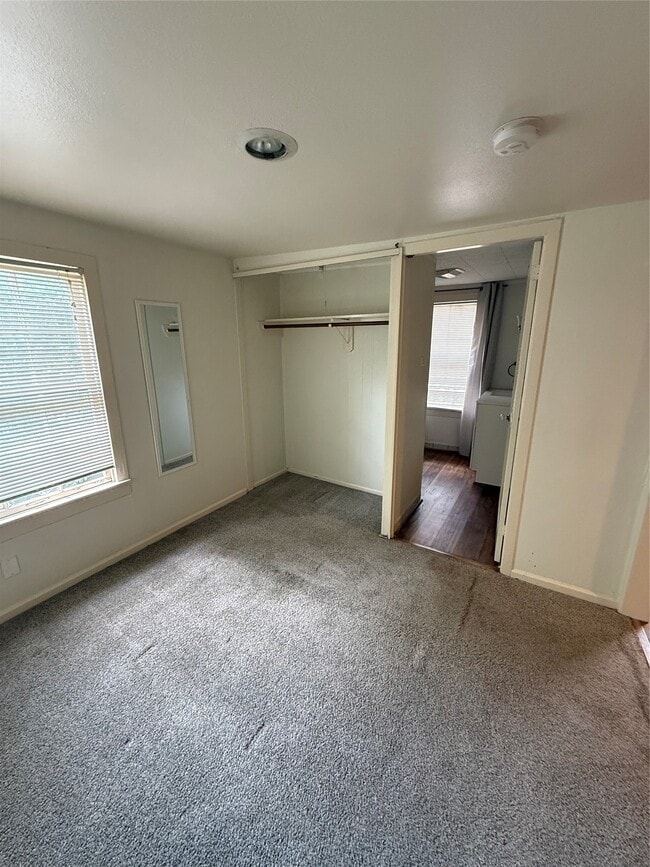 Building Photo - 1634 Branard St
