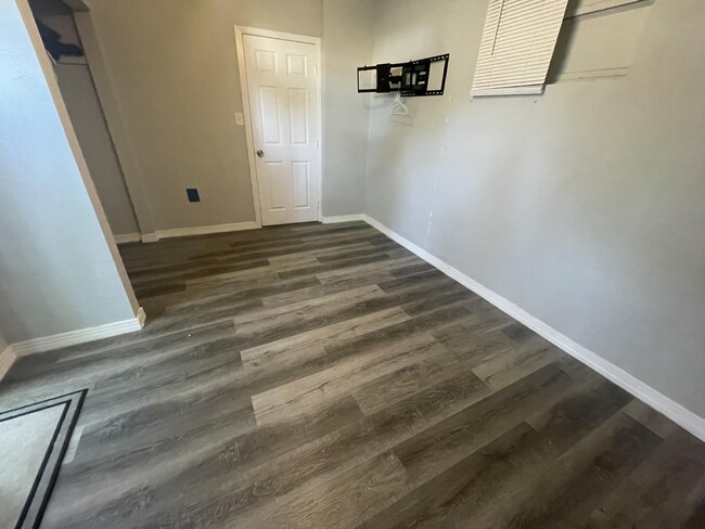 Building Photo - 768 Orchid Dr