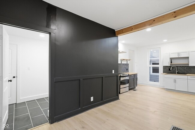 Building Photo - 1232 Keystone Ave