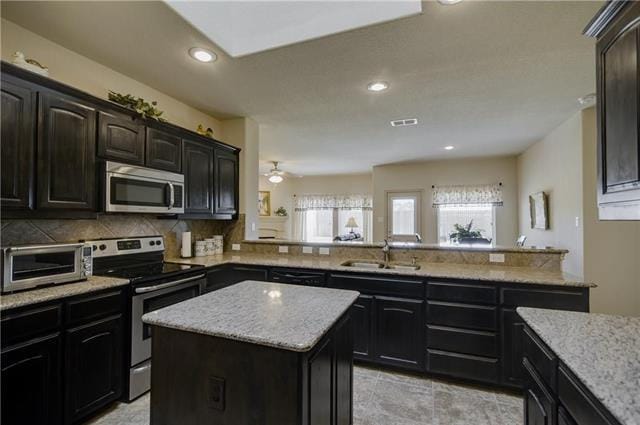 Building Photo - 3329 Tamarack Ln