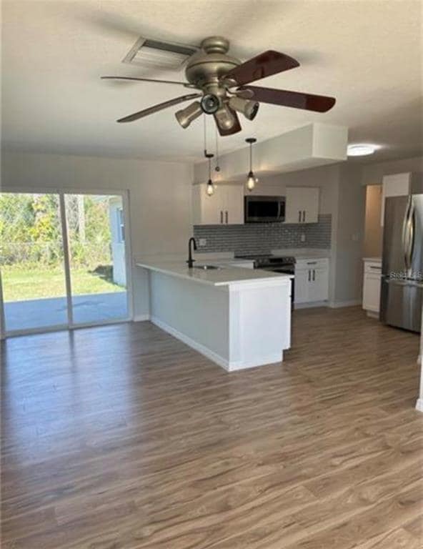 Building Photo - 7149 Carmel Ave